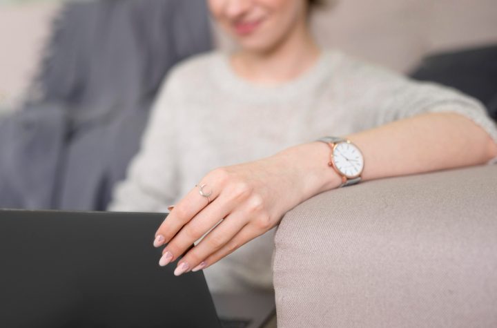 Jam tangan wanita