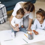 peluang bisnis jasa baby sitter